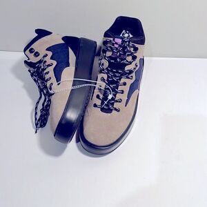 Nwt  Greats platform hiking boots w/ reflective laces
